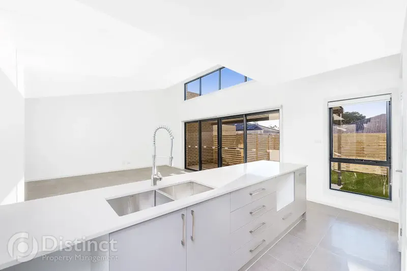1/105 Eggleston Crescent, Chifley, photo 2