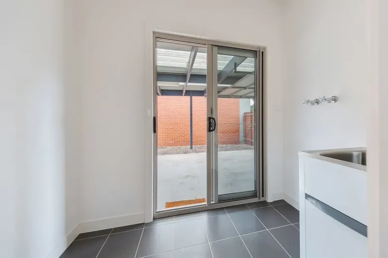 1 Eric Wright Street, Forde, photo 11