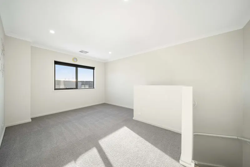 70/4 Pearlman Street, Coombs, photo 13
