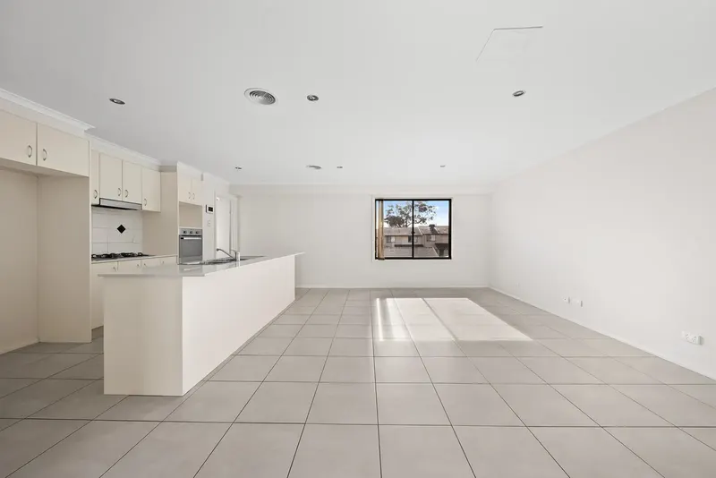 119 Anthony Rolfe Avenue, Gungahlin, photo 2