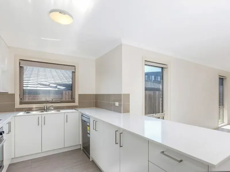5 Bindugan Crescent, Ngunnawal, photo 5