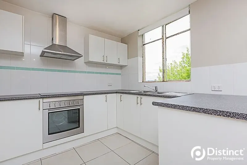 9/10 Stornaway Road, Queanbeyan, photo 2