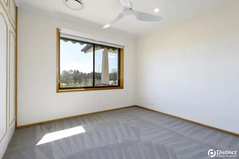 12 Tucana Street, Giralang, photo 9