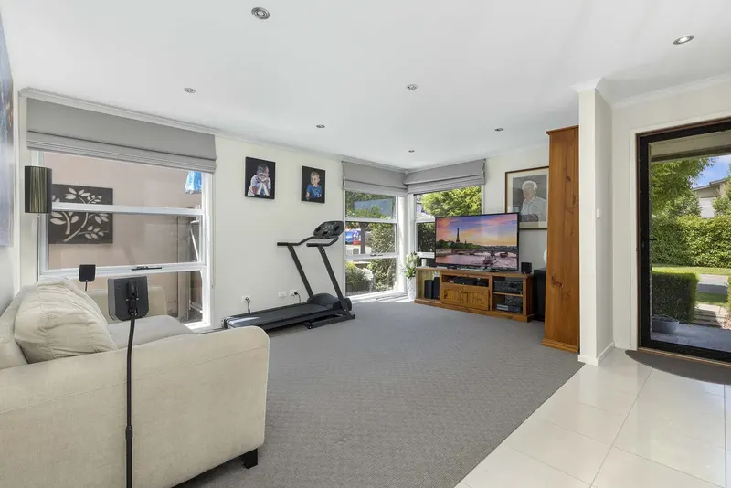 10 Cleggett Street, Forde, photo 3
