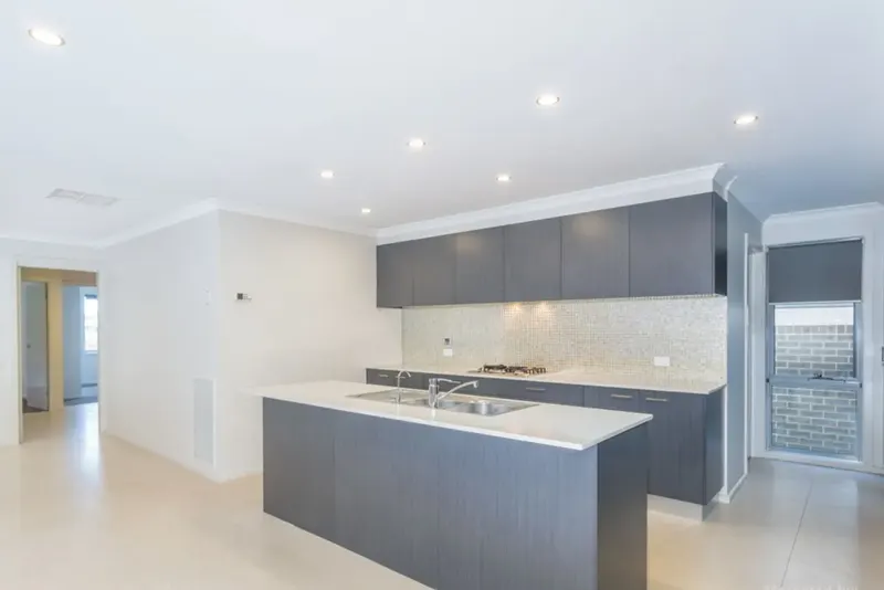 12 Victoria Owen Circuit, Casey, photo 5