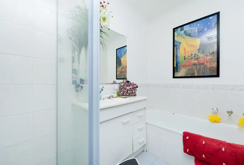 21 Thornhill Crescent, Dunlop, photo 3
