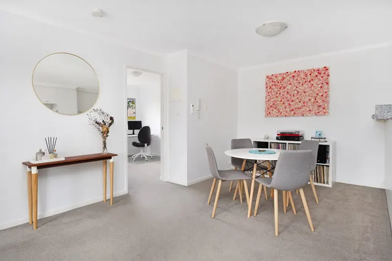 9/21 Ijong Street, Braddon, photo 2