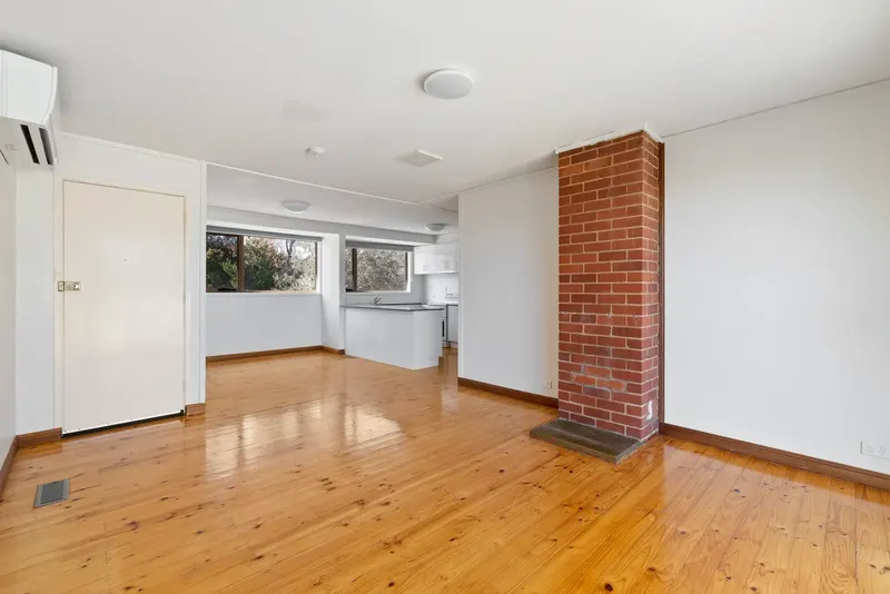 8 Hurley Street, Mawson, photo 4