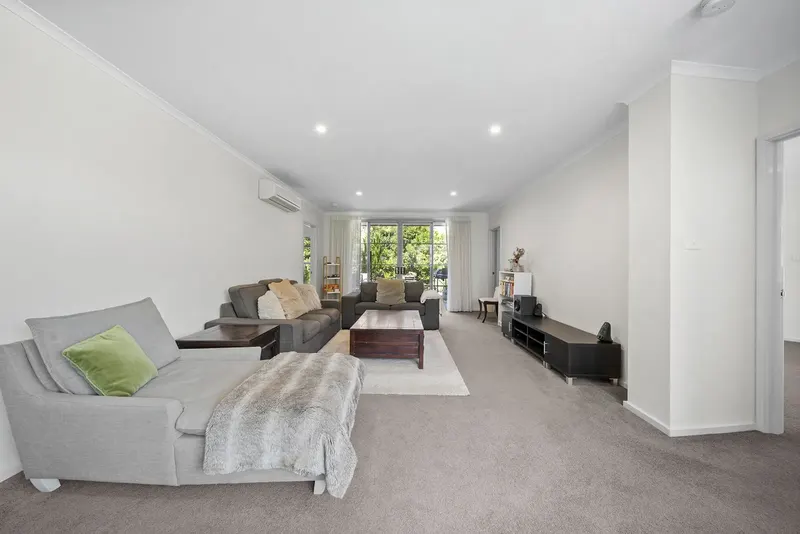 1/7 Coolac Place, Braddon, photo 2