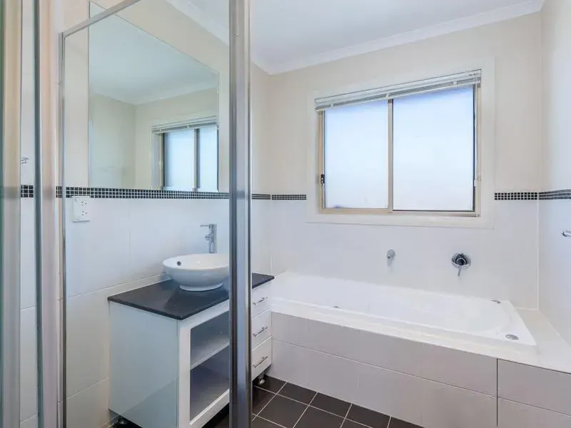 51 Frances Burke Street, Gungahlin, photo 9