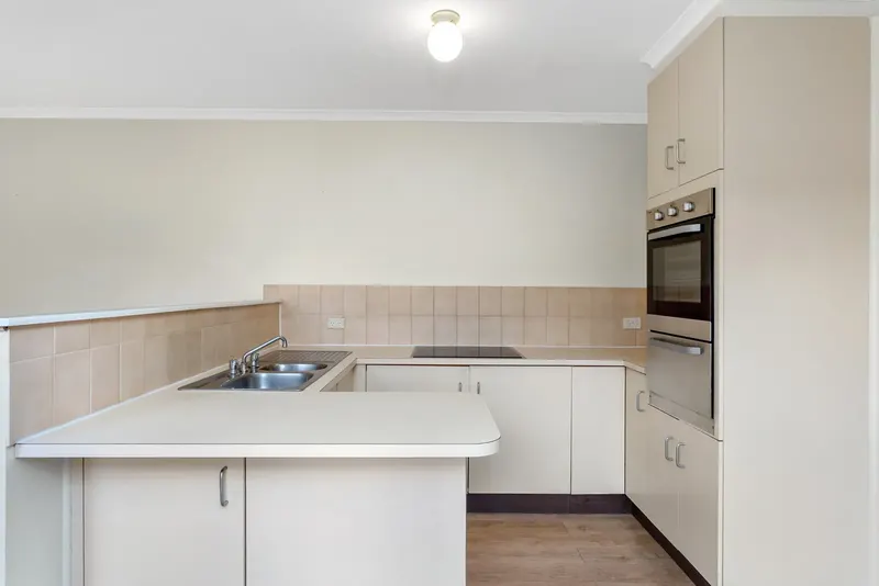 10 Enright Crescent, Florey ACT 2615, photo 2