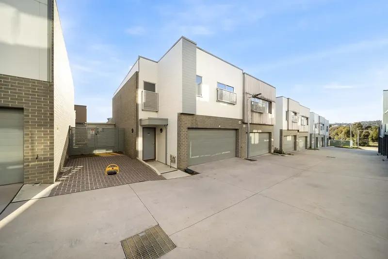 70/4 Pearlman Street, Coombs, photo 2