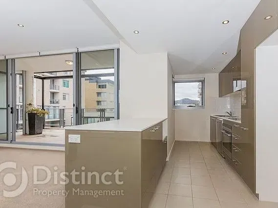 10/12 Marcus Clarke Street, City, photo 2