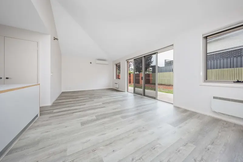 1 Eric Wright Street, Forde, photo 5