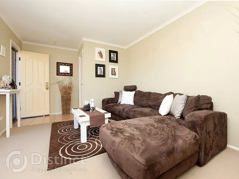 24 Altson Circuit, Conder, photo 4