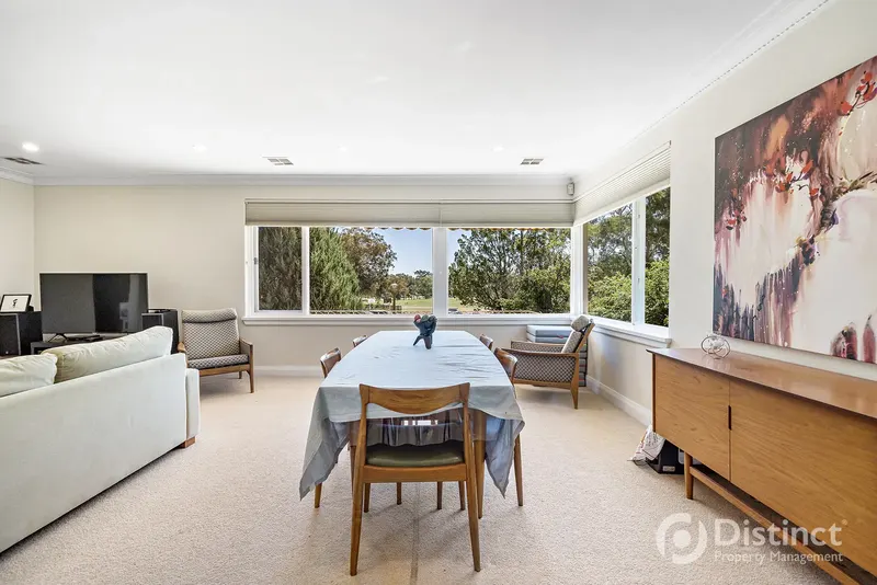 98 Vasey Crescent, Campbell, photo 4