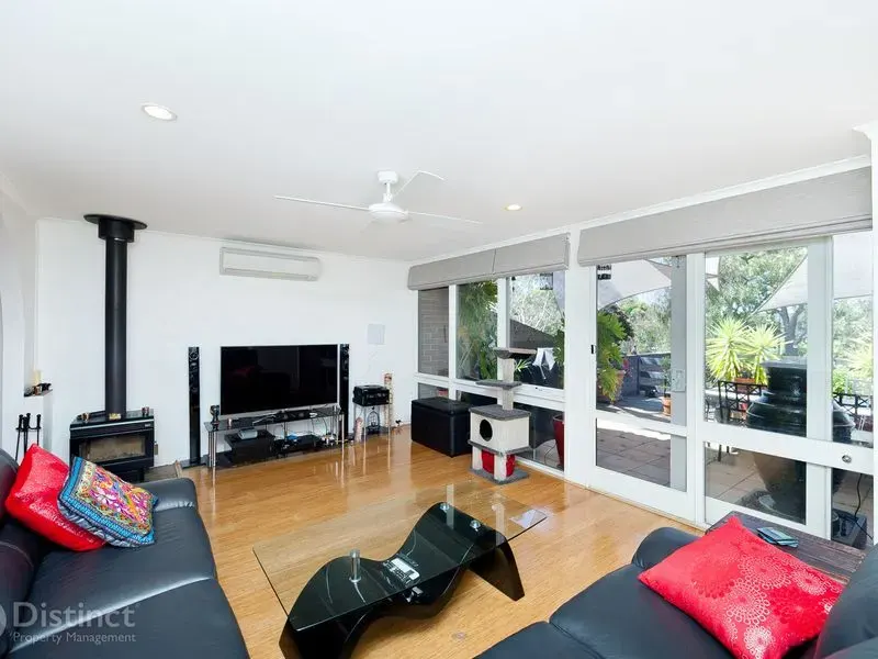 22 English Court, Phillip, photo 3