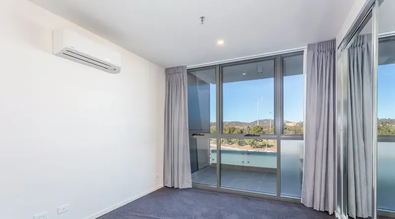 160/7 Irving Street, Phillip, photo 5