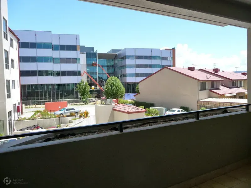 13/2 Eileen Good Street, Greenway, photo 9
