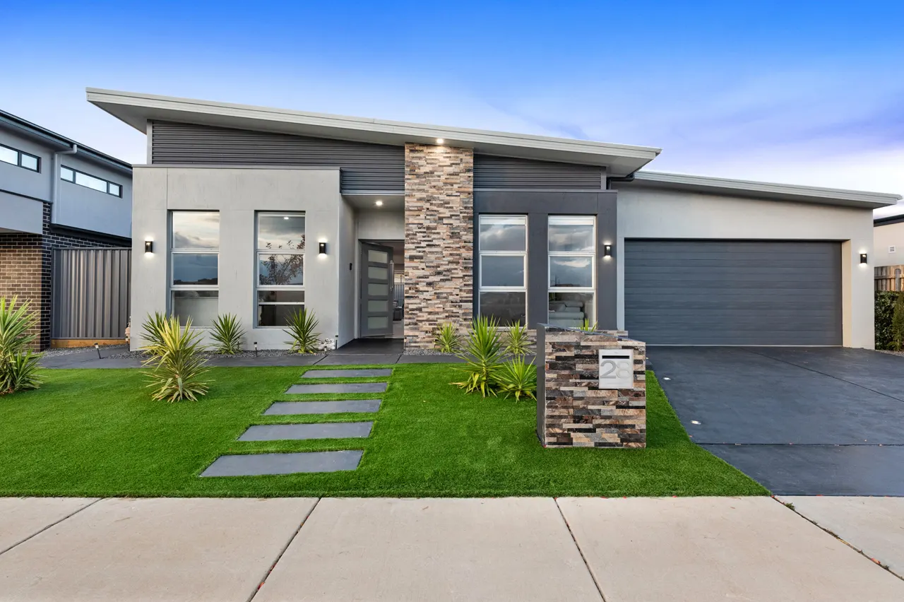 28 Harold Blair Crescent, Moncrieff ACT 2914, photo 1