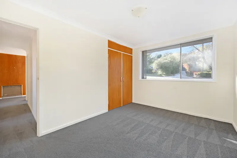 30 Spafford Crescent, Farrer, photo 6
