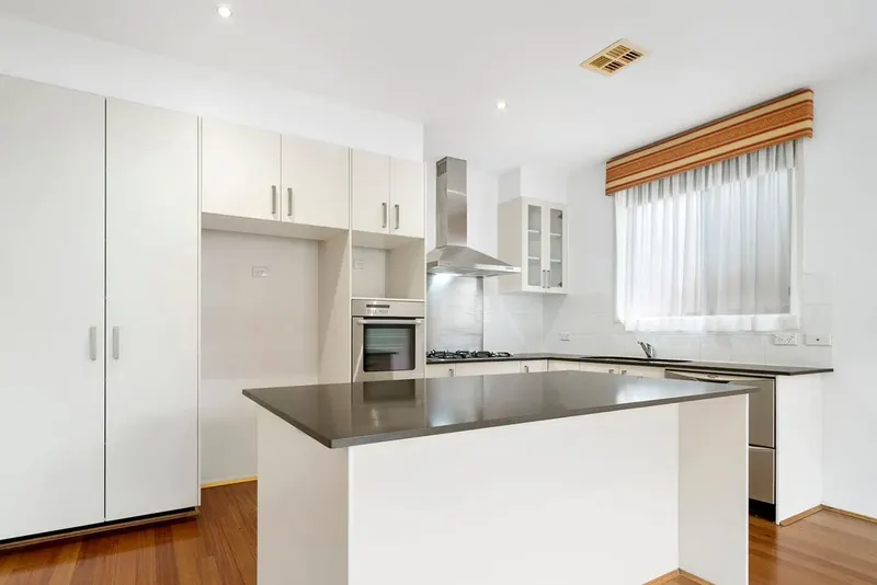 4/5 Foxton Crescent, Fadden, photo 2