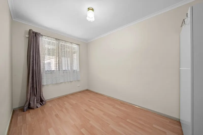 33 Baskerville Street, Chisholm, photo 9