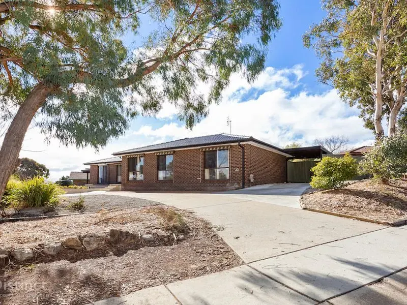 37 Deamer Court, Richardson