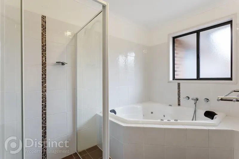 18 Hanrahan Crescent, Dunlop, photo 13