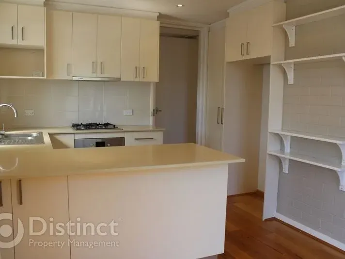 5 Ulm Street, Scullin, photo 2