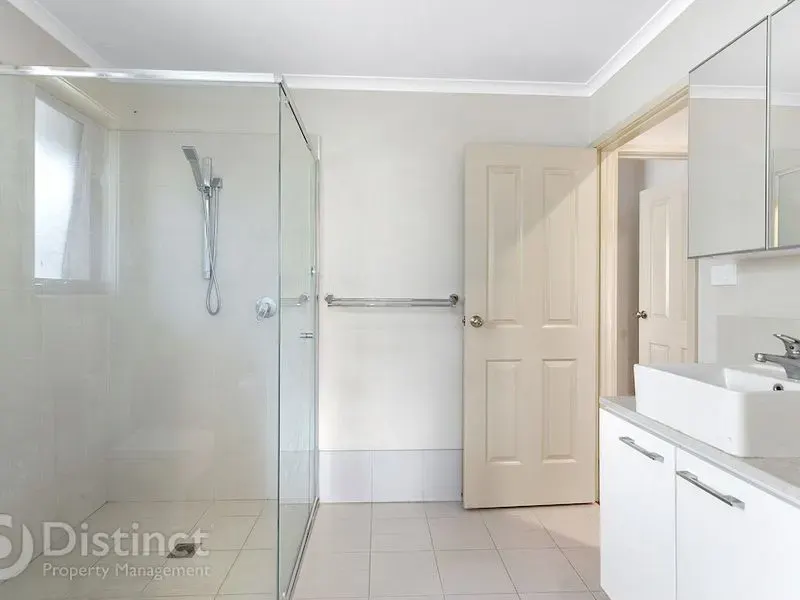 3 Jull Place, Chifley, photo 9