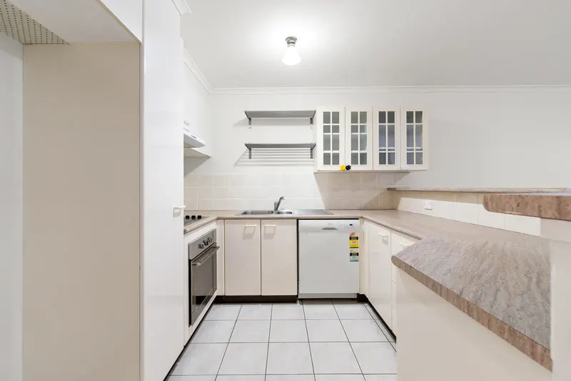 24/44 Jerrabomberra Avenue, Narrabundah, photo 6