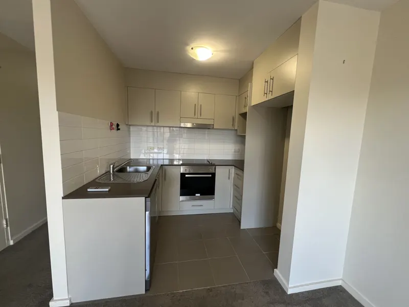 59/40 Swain Street, Gungahlin, photo 3