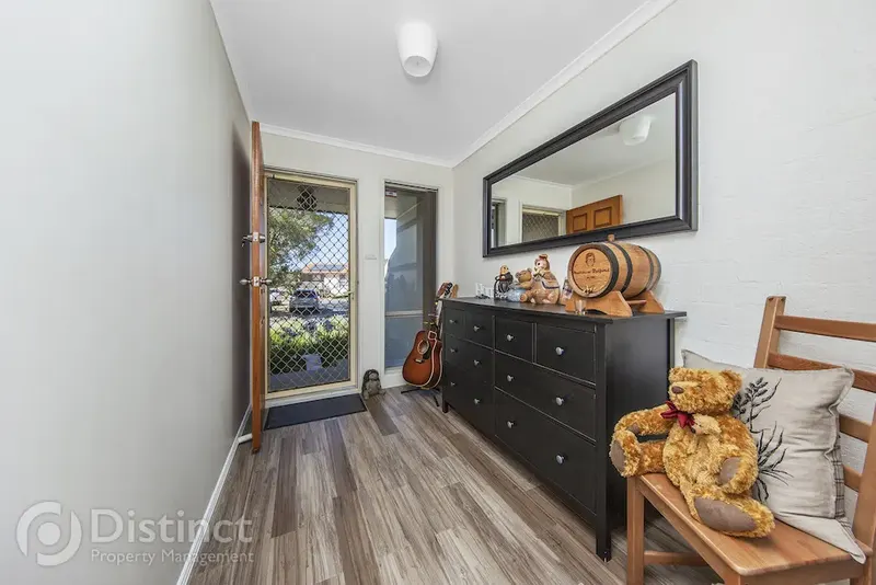 19 Charvin Court, Melba, photo 5