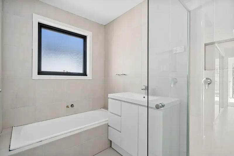 37 Sculthorpe Avenue, Whitlam, photo 11