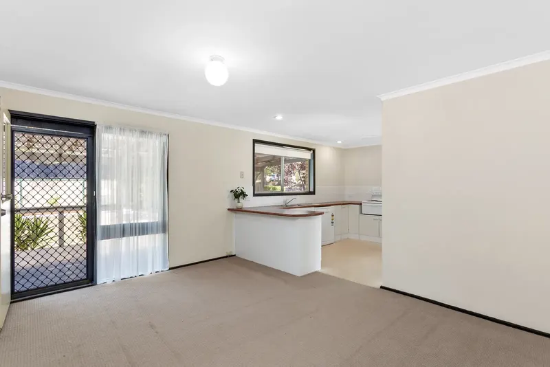 70 Ragless Circuit, Kambah, photo 4