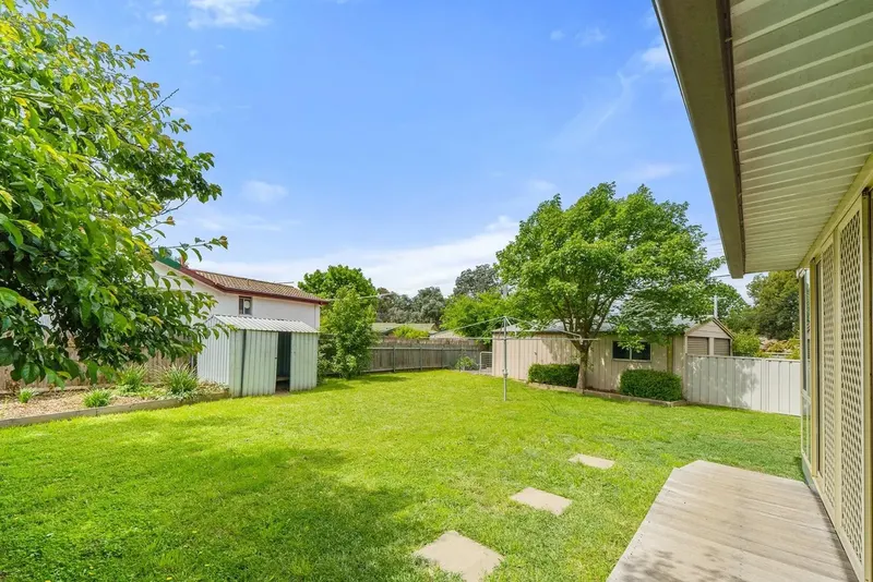 54 Castley Circuit, Kambah, photo 15