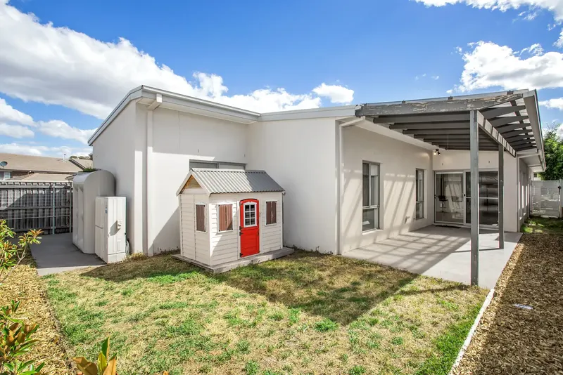 8 Victoria Owen Circuit, Casey, photo 13