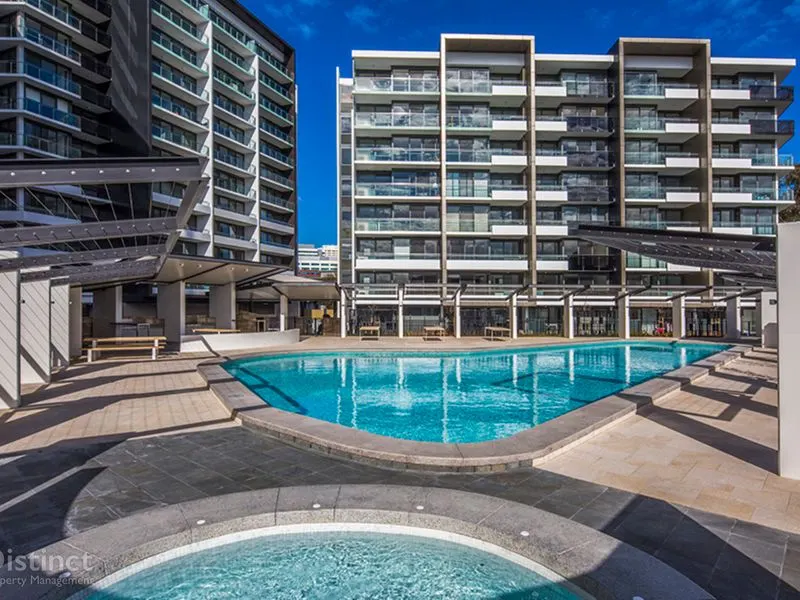 56/7 Irving Street, Phillip, photo 1