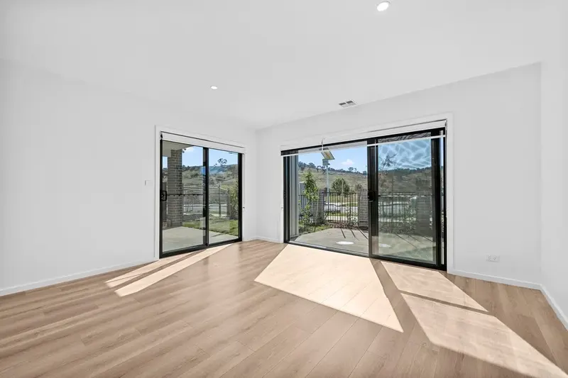 37 Sculthorpe Avenue, Whitlam, photo 10