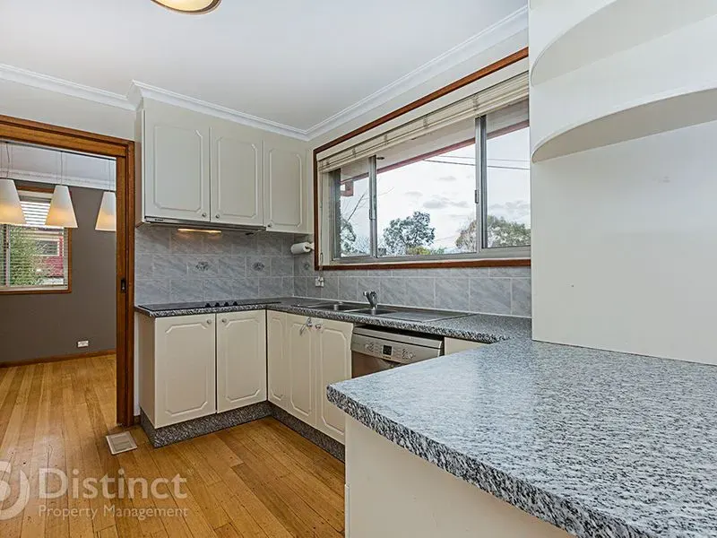 35 Tantangara Street, Duffy, photo 2