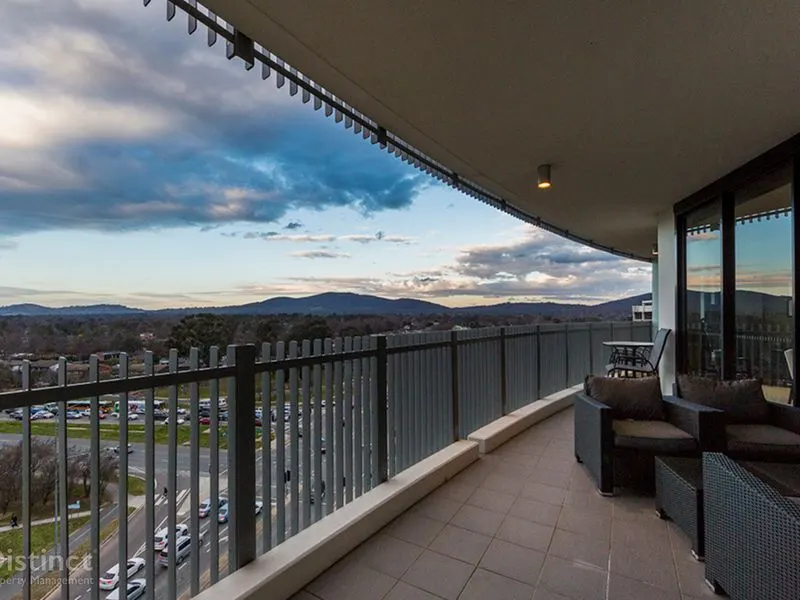 326/1 Mouat Street, Lyneham, photo 1