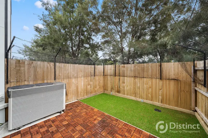 93/1 Rowland Rees Crescent, Greenway, photo 15
