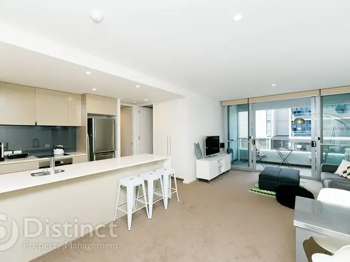 104/50 Eastlake Parade, Kingston, photo 4