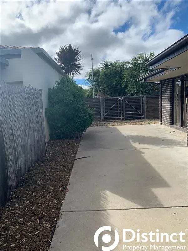 47 Errol Street, Crace, photo 13