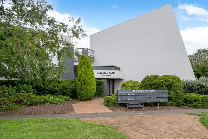 106/10 Currie Crescent, Griffith