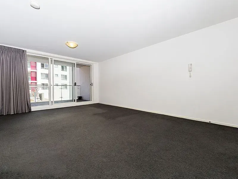 297/80 Chandler Street, Belconnen, photo 3