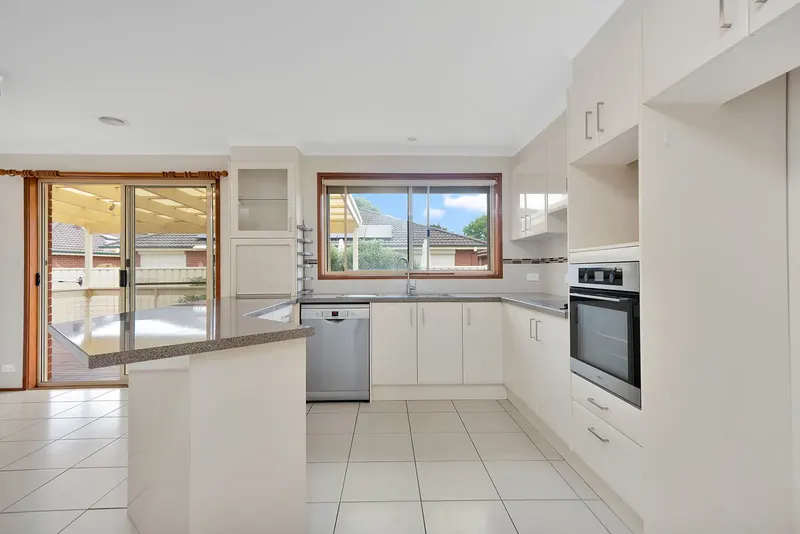 36/156 Clive Steele Avenue, Monash, photo 2
