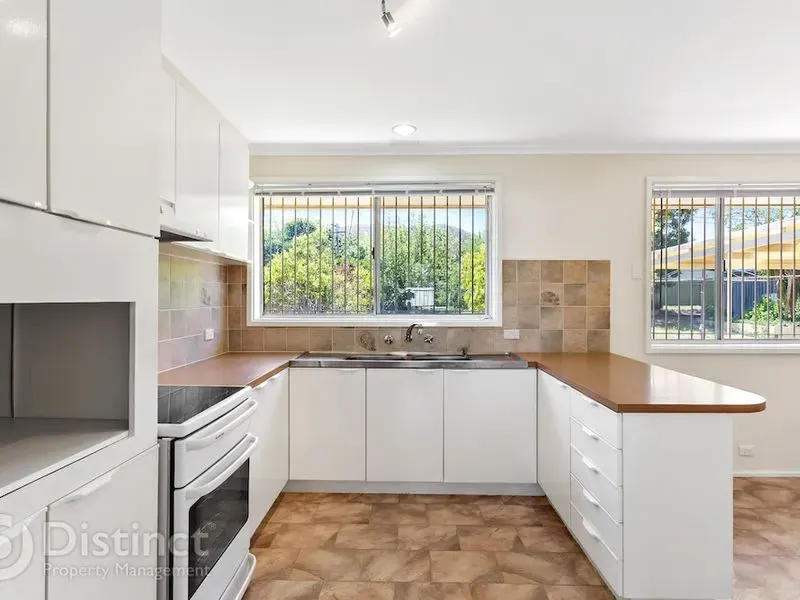 87 Summerland Circuit, Kambah, photo 4