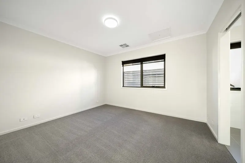70/4 Pearlman Street, Coombs, photo 11